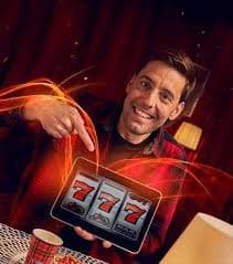 Antarmuka bermain live dealer roulette di aplikasi funlotre